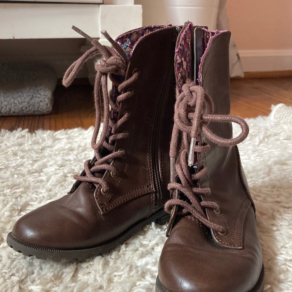 Affordable girls leather boots